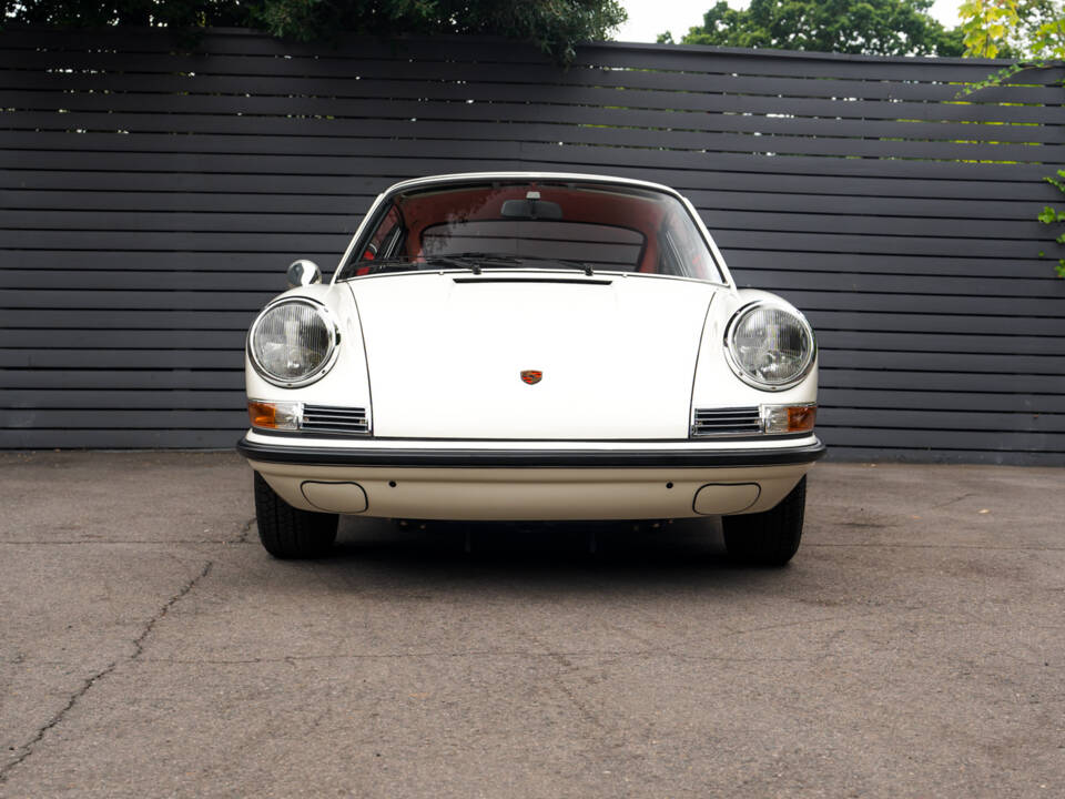 Image 31/78 of Porsche 911 2.0 E (1968)