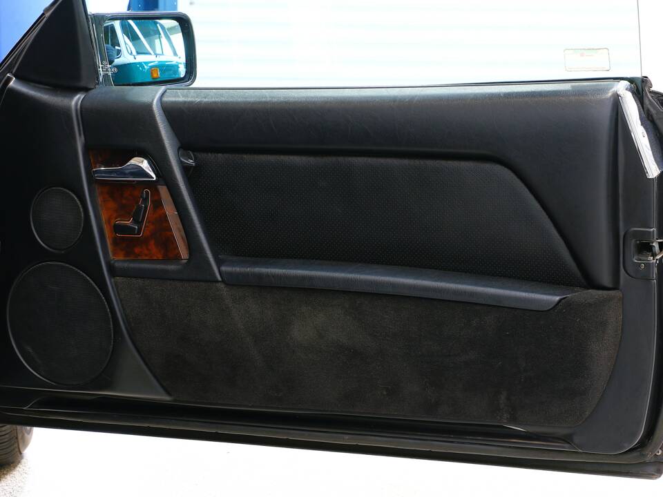 Image 18/24 de Mercedes-Benz 300 SL-24 (1993)