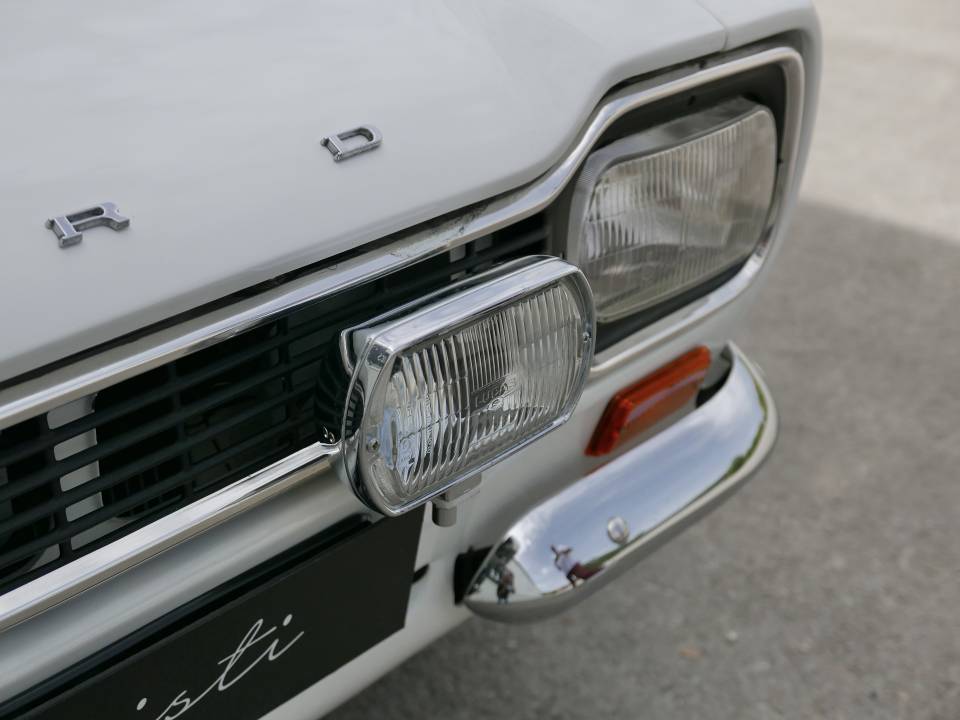 Image 3/46 of Ford Escort 1300 GT (1971)