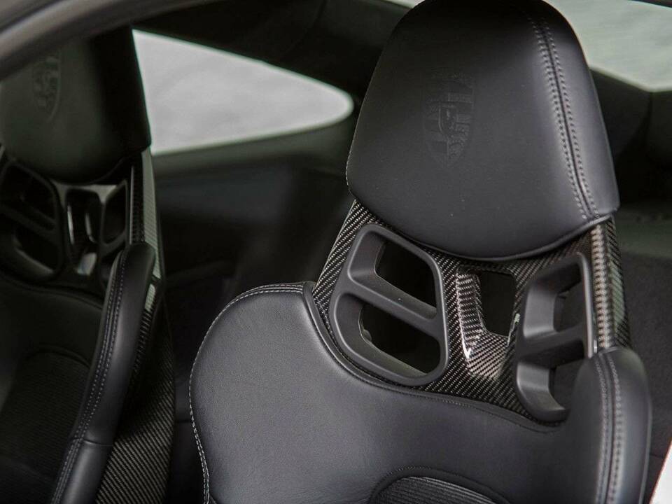 Image 19/25 de Porsche 911 GT3 Touring (2018)