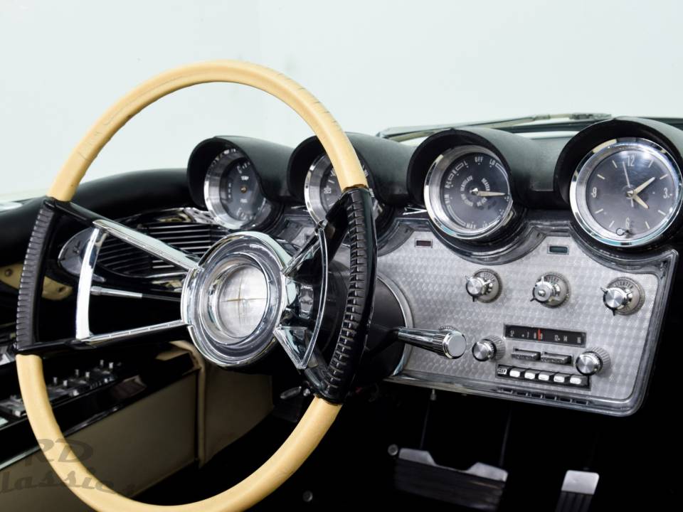 Image 19/44 de Lincoln Continental Mk V Convertible (1960)