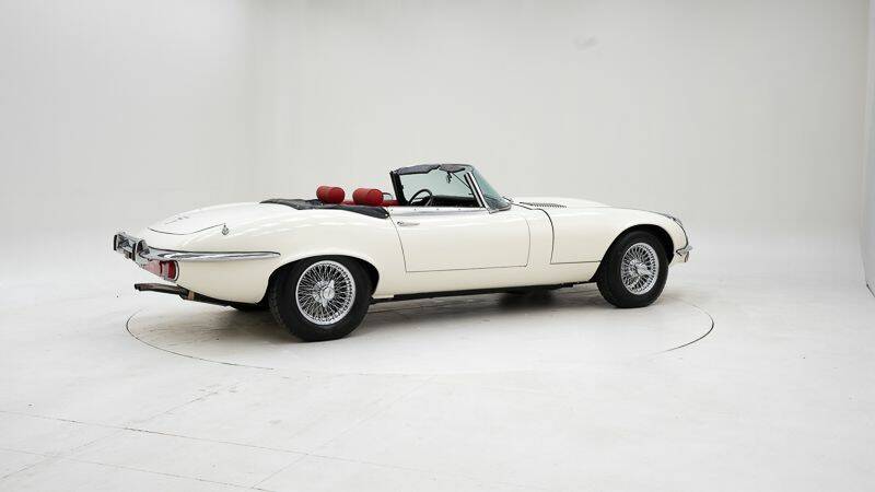 Image 2/15 de Jaguar Type E V12 (1973)