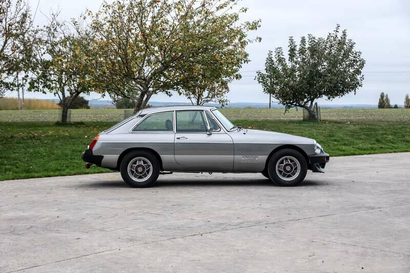 Image 5/26 of MG MGB GT V8 SEC (1981)