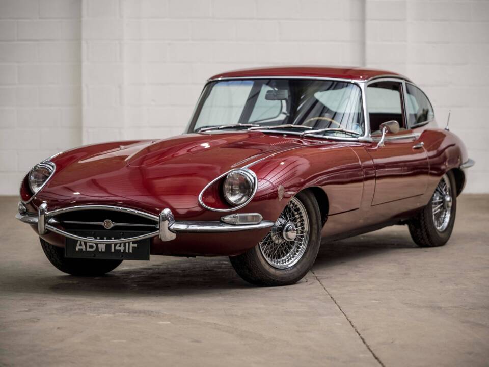 Bild 8/8 von Jaguar E-Type (2+2) (1968)