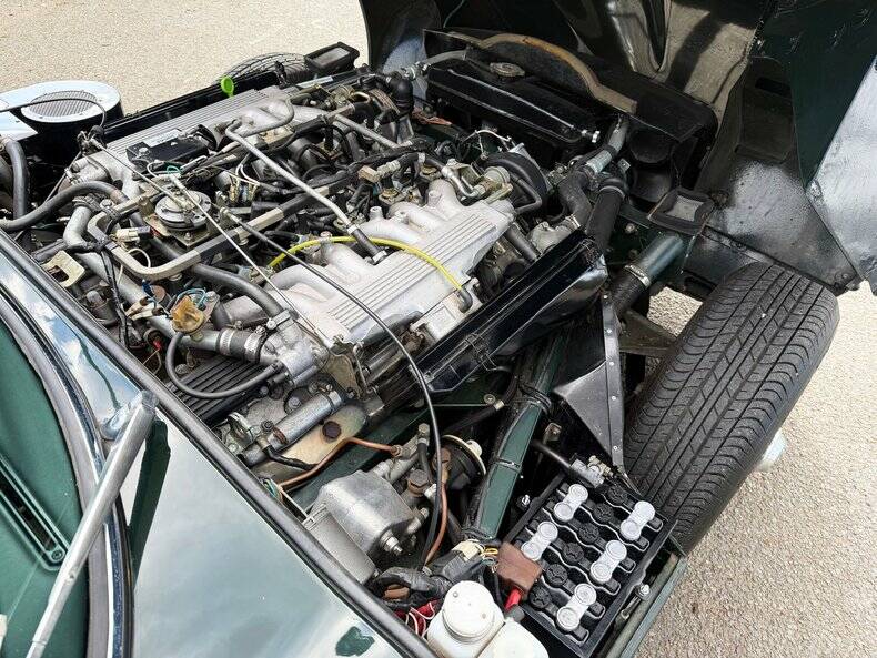 Imagen 36/50 de Jaguar E-Type V12 (2+2) (1970)