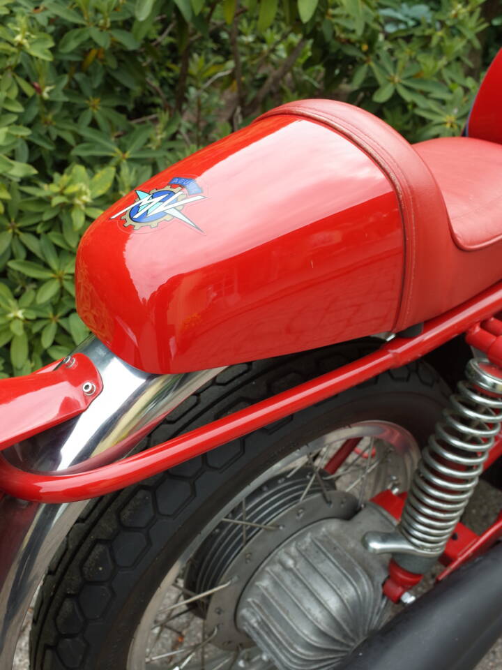 Immagine 15/36 di MV Agusta DUMMY (1972)