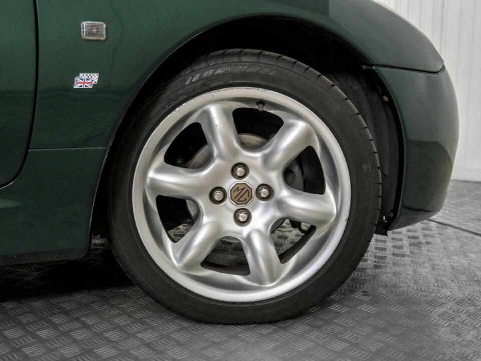 Image 42/50 of MG TF 135 (2002)