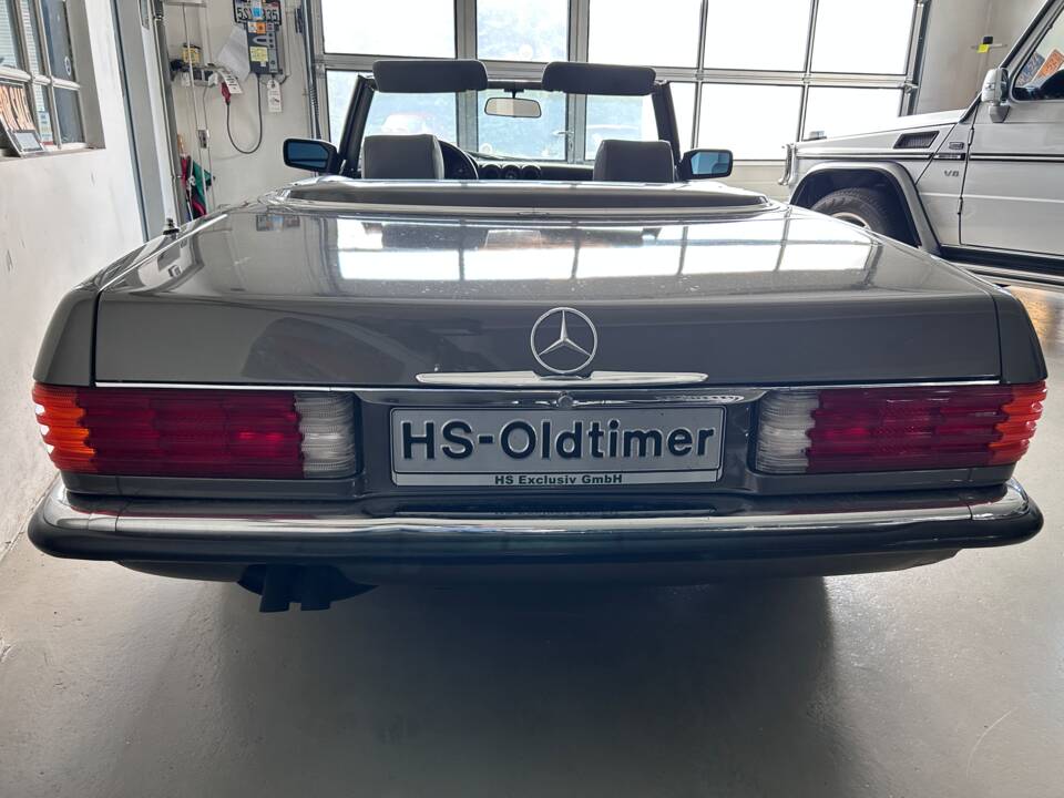Image 2/37 of Mercedes-Benz 560 SL (1986)