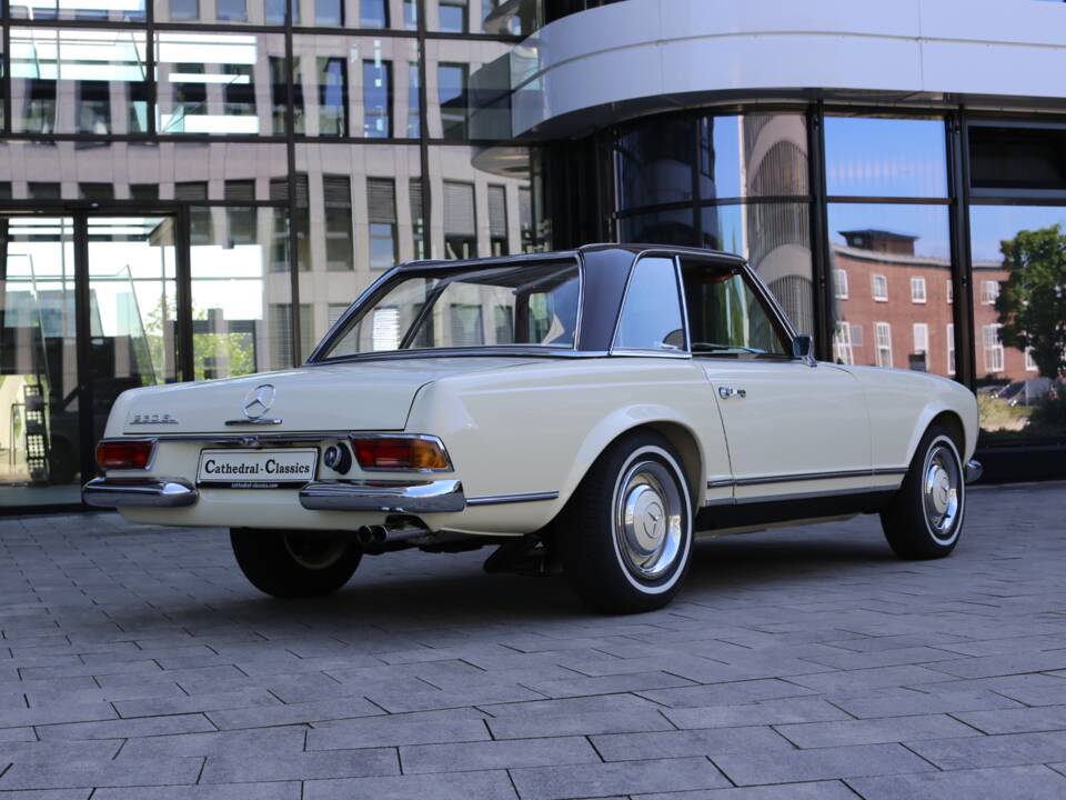 Imagen 4/50 de Mercedes-Benz 230 SL (1965)