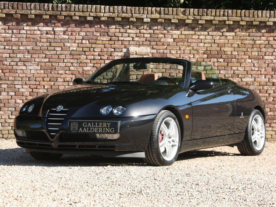 Afbeelding 1/50 van Alfa Romeo Spider 3.2 V6 24V (2003)