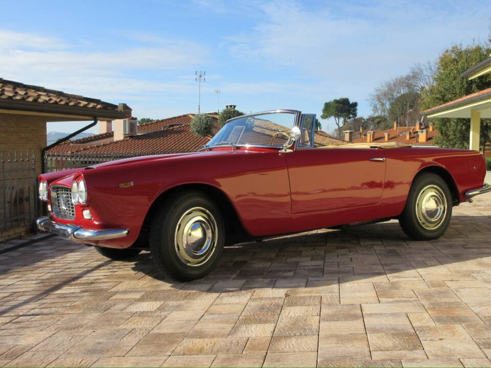 Immagine 1/88 di Lancia Flaminia GT 3C 2.5 Convertible (1962)