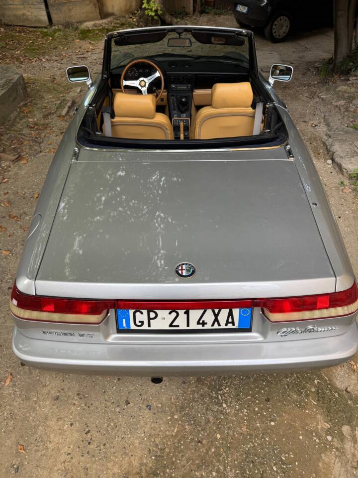 Image 2/14 of Alfa Romeo 2.0 Spider (1992)
