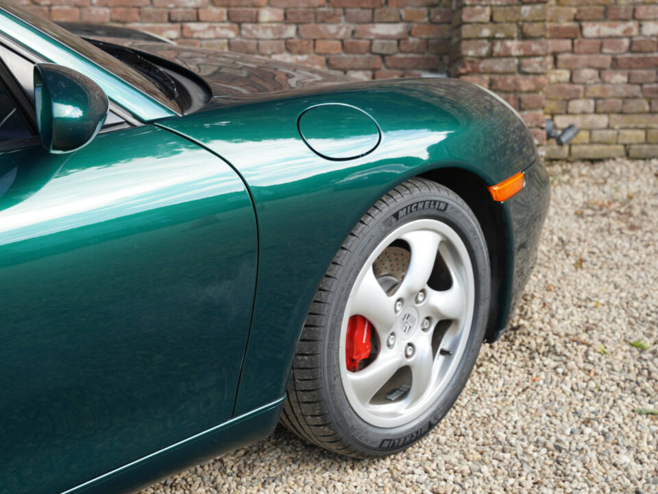 Immagine 30/50 di Porsche Boxster S (2000)
