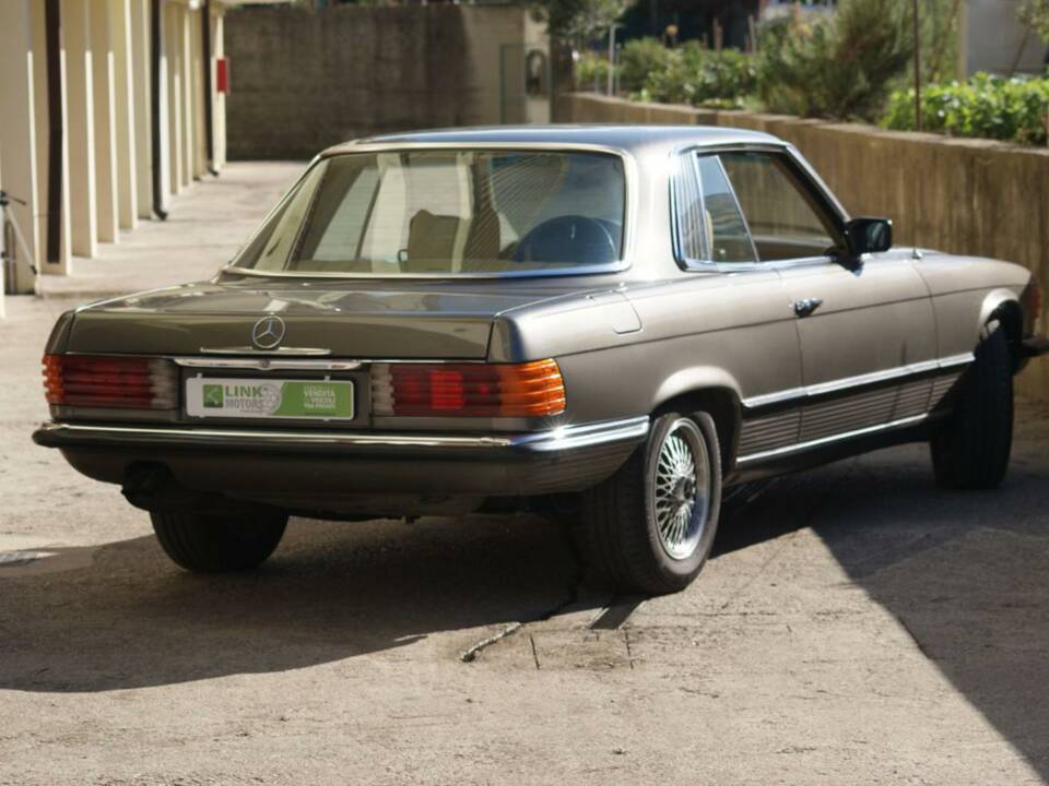 Afbeelding 42/50 van Mercedes-Benz 280 SLC (1976)