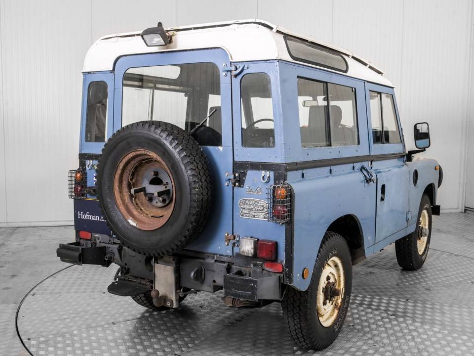 Image 31/50 of Land Rover 88 (1979)