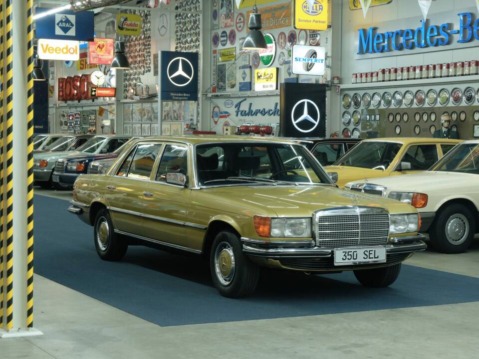 Image 72/76 of Mercedes-Benz 350 SEL (1977)