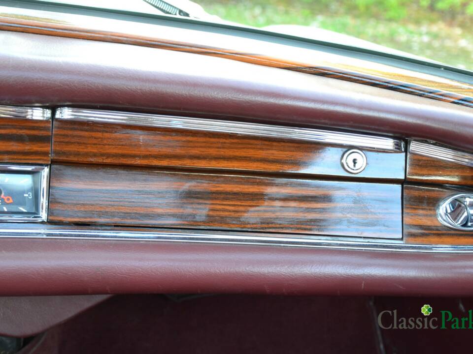 Image 30/50 of Mercedes-Benz 250 SE (1966)