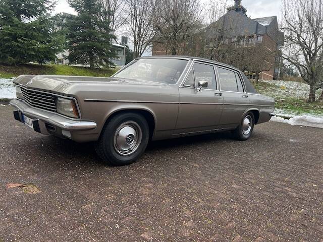 Image 2/5 of Opel Admiral 2,8 S (1975)