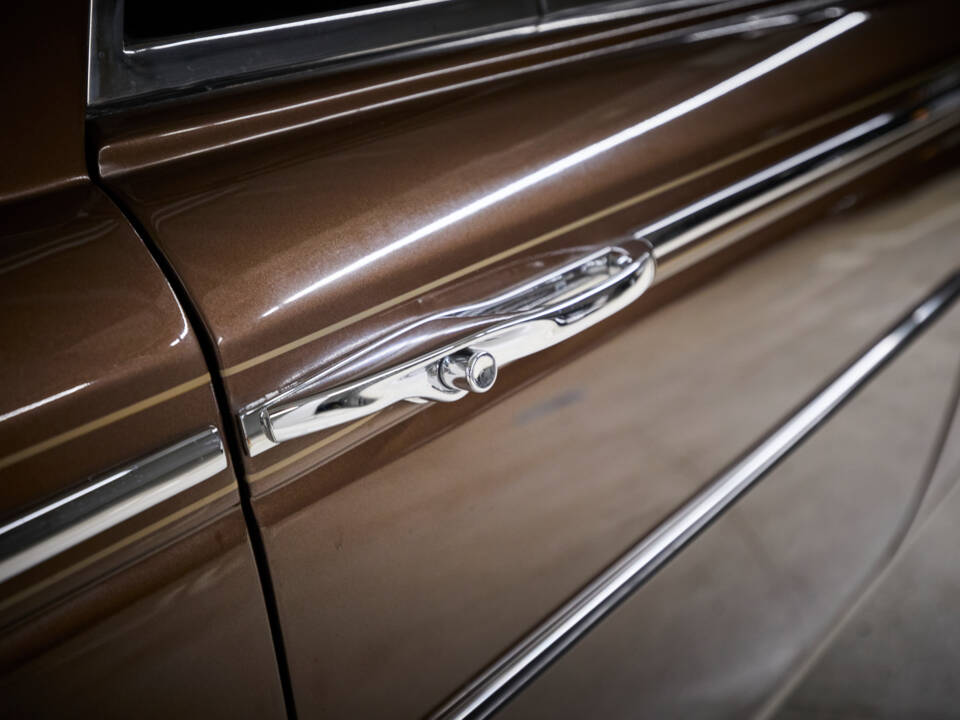 Bild 21/100 von Rolls-Royce Silver Shadow II (1980)