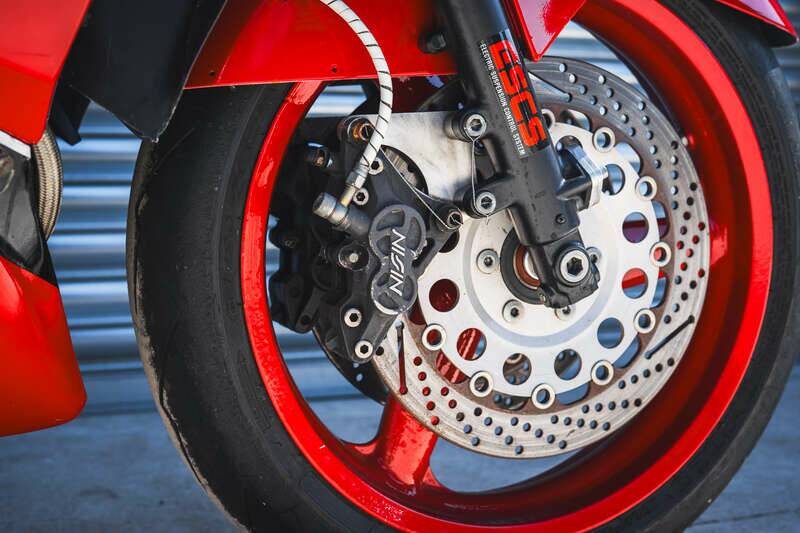 Image 38/50 of Kawasaki GPX 750R (1987)