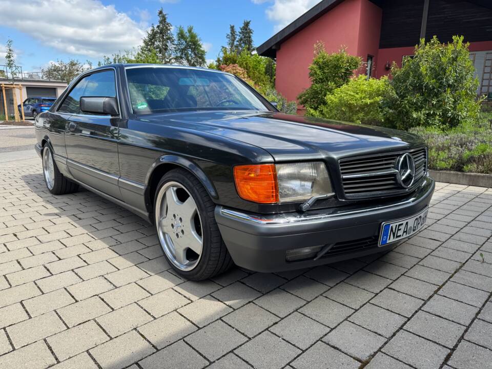 Image 2/26 of Mercedes-Benz 560 SEC (1990)