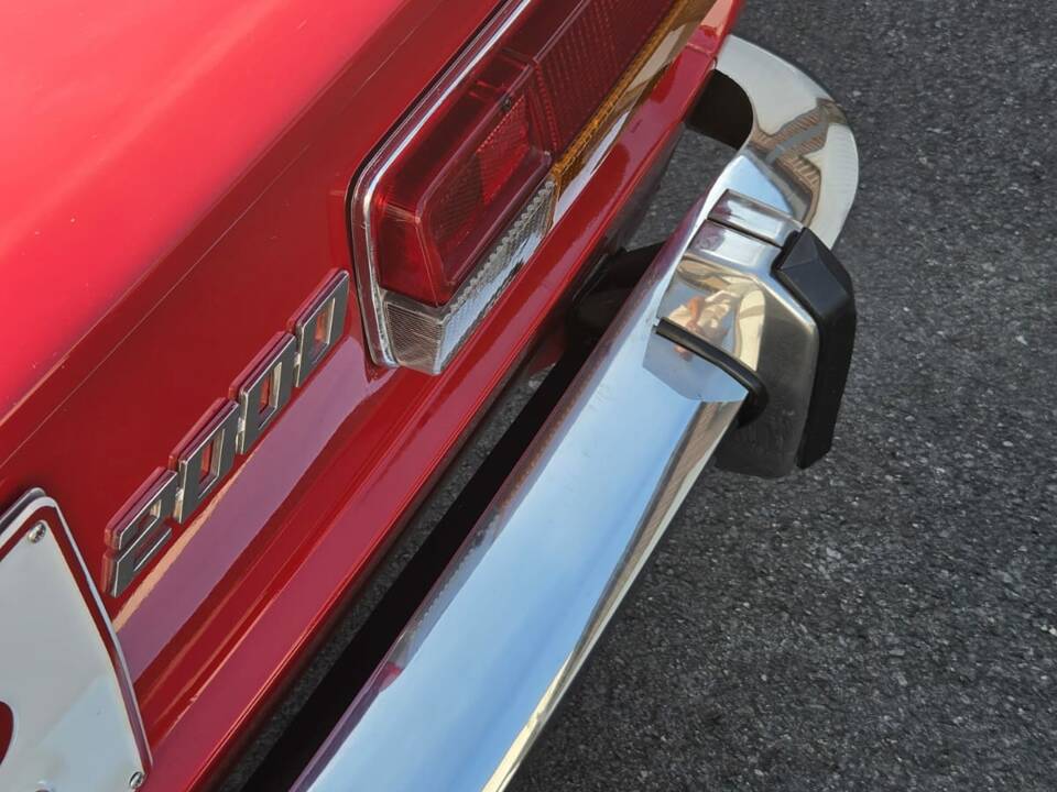 Image 9/50 of Alfa Romeo 2000 Berlina (1973)