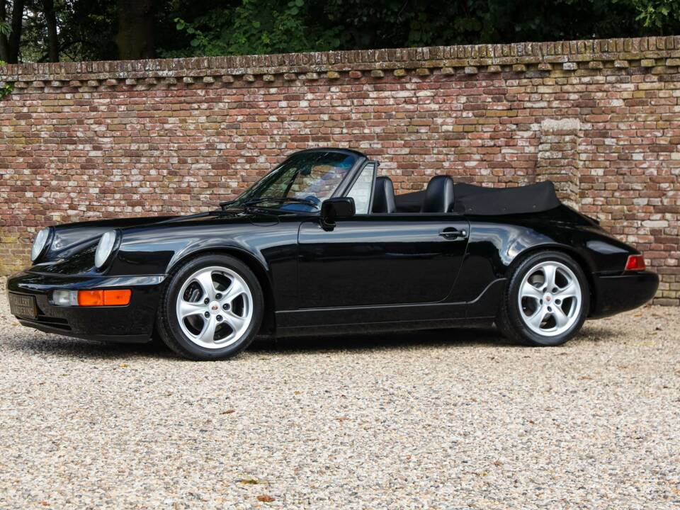 Image 27/50 de Porsche 911 Carrera 2 (1991)