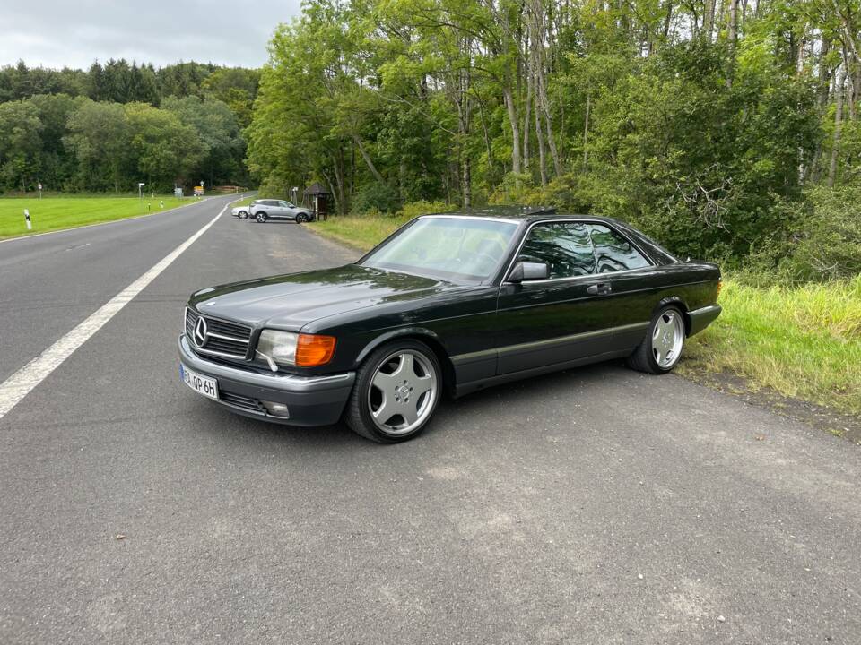 Image 8/26 of Mercedes-Benz 560 SEC (1990)