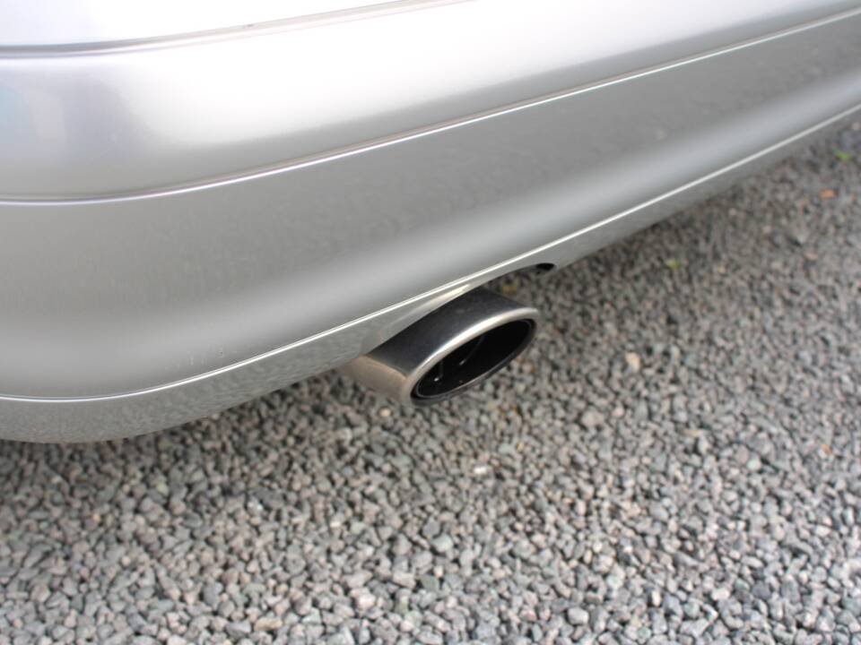 Image 18/50 of Mercedes-Benz SL 320 (2001)