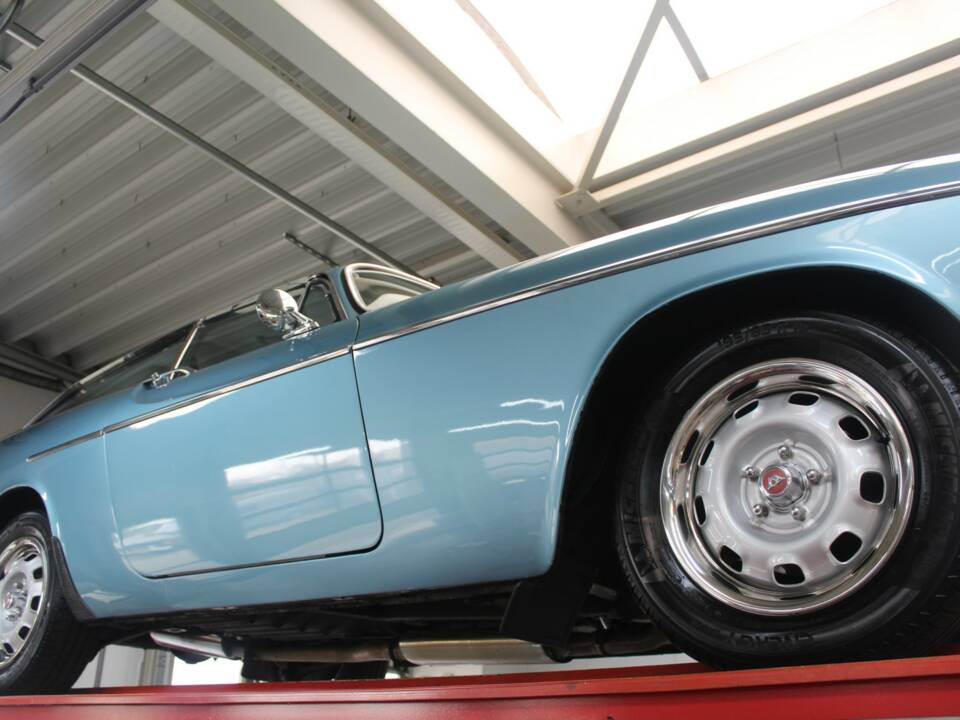 Image 35/50 of Volvo 1800 ES (1972)