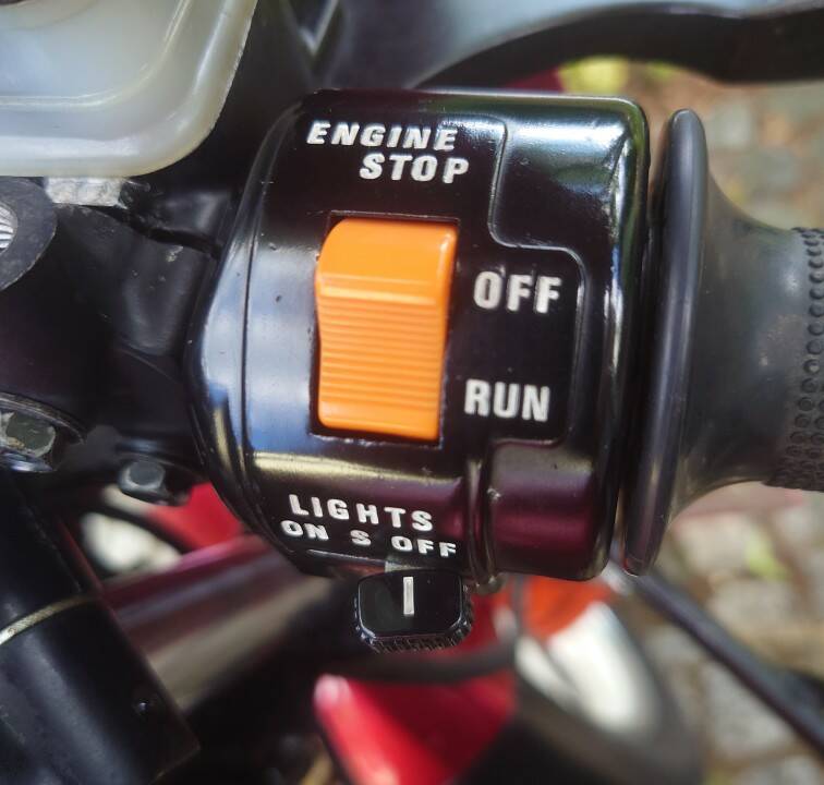Image 10/10 of Suzuki GS 550 M Katana (1981)