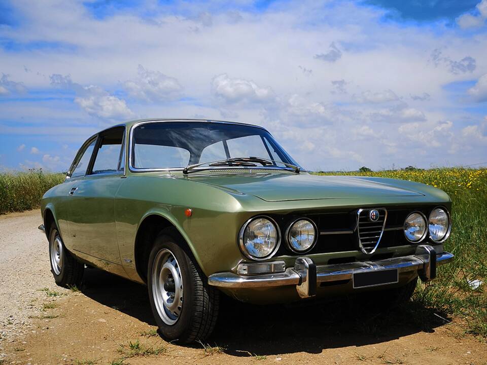 Afbeelding 2/22 van Alfa Romeo 1750 GT Veloce (1969)