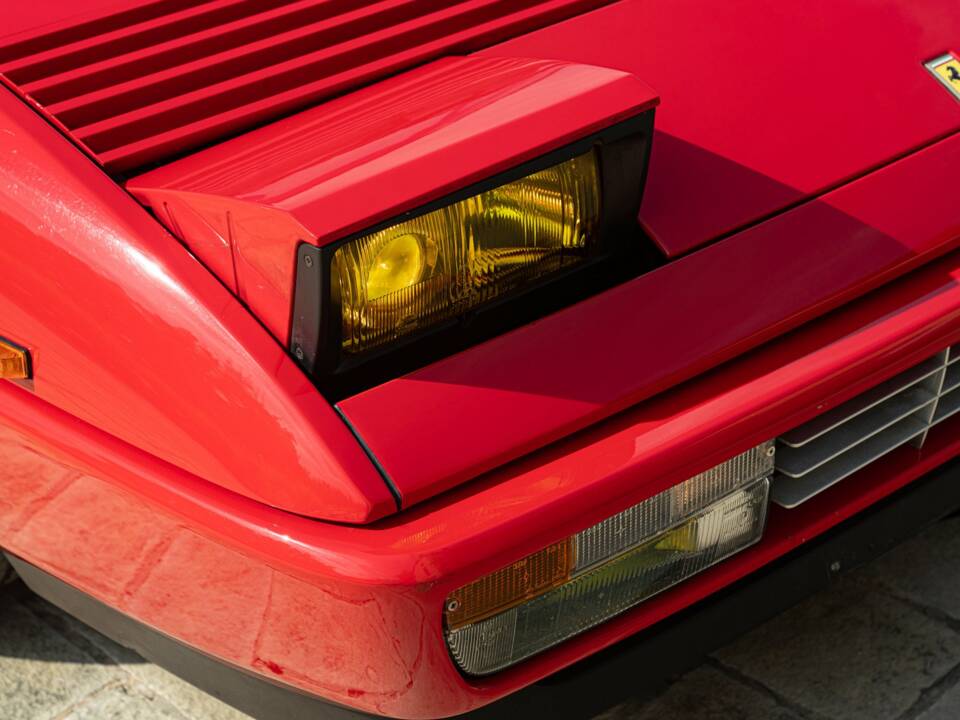 Image 22/50 of Ferrari Mondial T (1991)