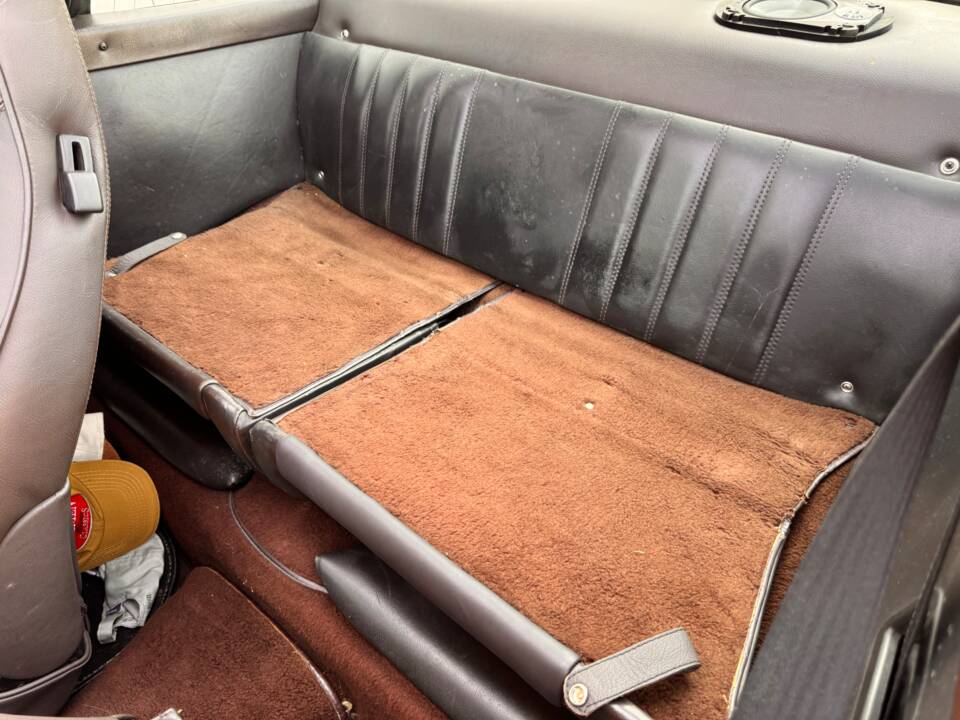 Image 62/88 of Porsche 911 Carrera 3.2 (1985)