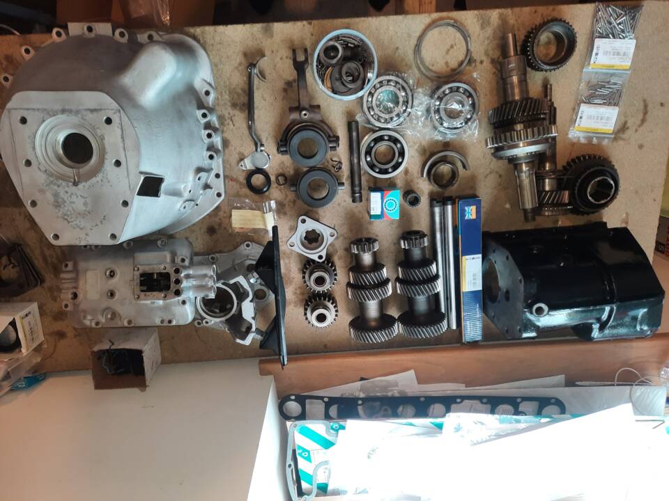 Image 22/74 of Jaguar E-Type 3.8 Flat Floor (1961)