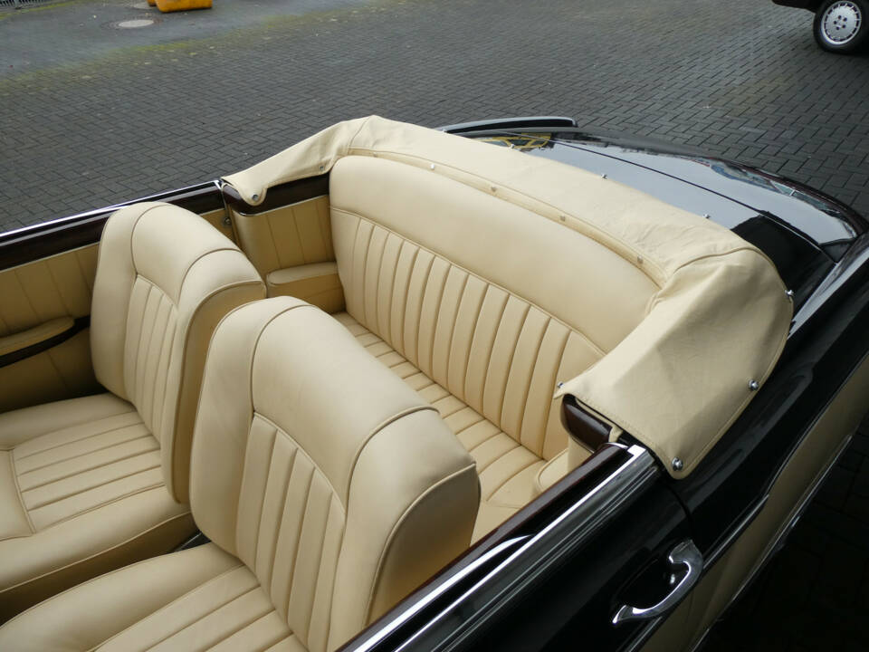Image 12/27 of Mercedes-Benz 220 S Cabriolet (1957)
