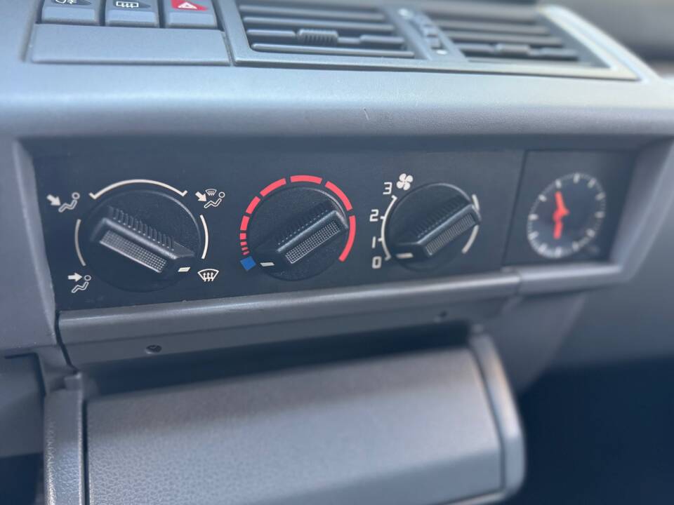 Bild 24/40 von Renault Clio I 1.8 16V (1993)