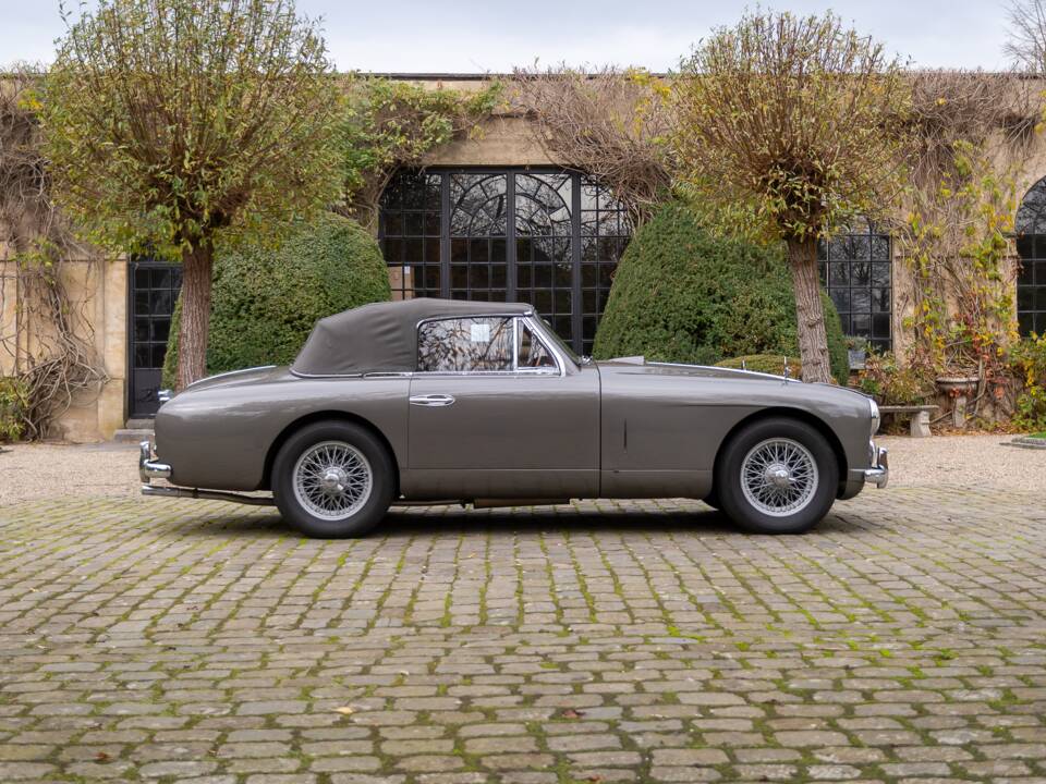 Afbeelding 5/29 van Aston Martin DB 2&#x2F;4 Mk II DHC (1956)