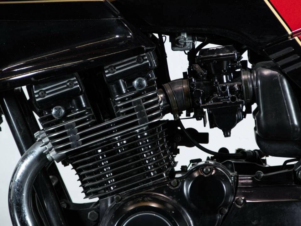 Image 14/50 de Suzuki GSX 1100 ES (1988)