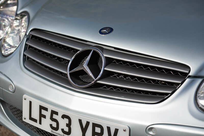 Image 11/50 of Mercedes-Benz SL 500 (2003)