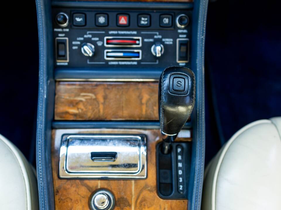 Image 44/50 of Bentley Continental R (1993)