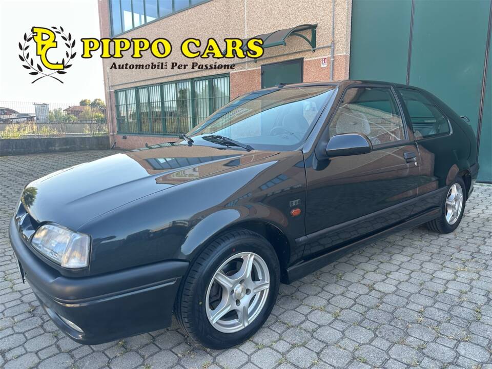 Image 1/20 de Renault R 19 1.7 TXE (1995)