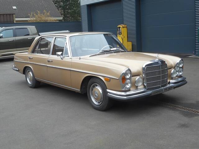 Immagine 2/19 di Mercedes-Benz 300 SEL (1970)