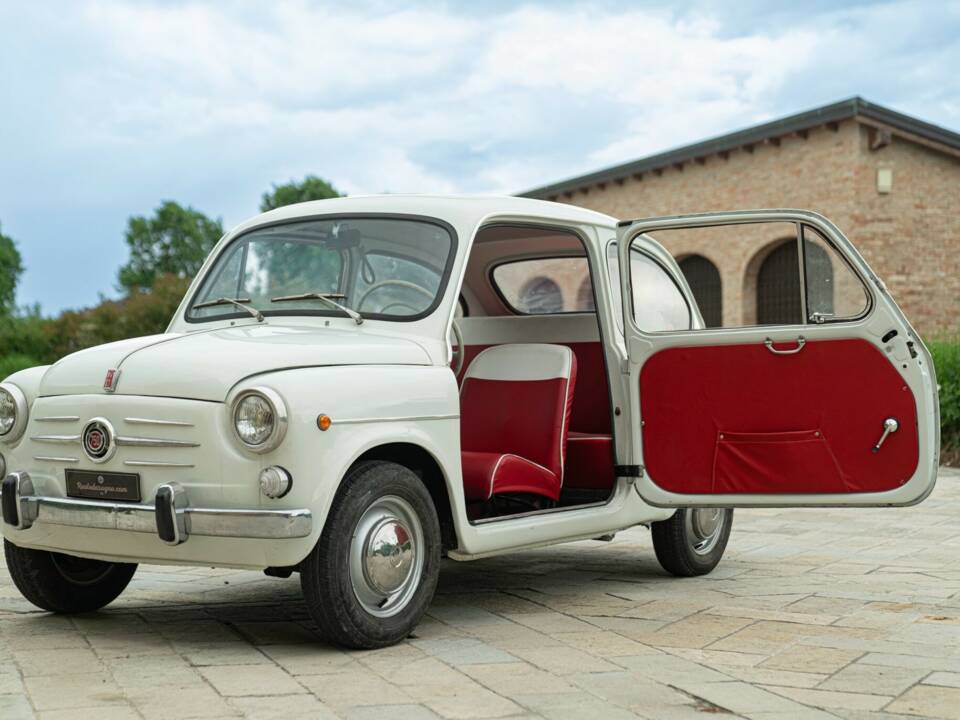 Bild 2/50 von FIAT 750 (1963)