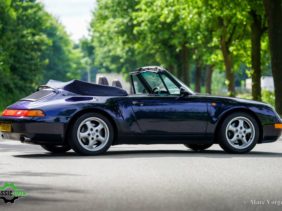 Image 24/60 de Porsche 911 Carrera (1994)