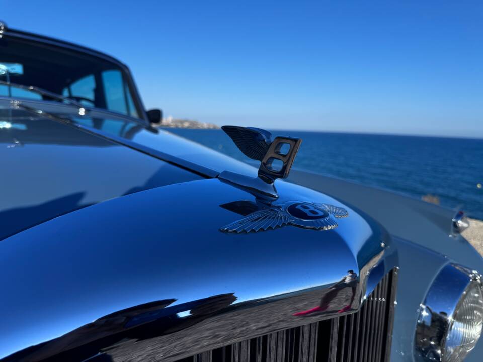 Image 17/46 of Bentley S 2 (1961)