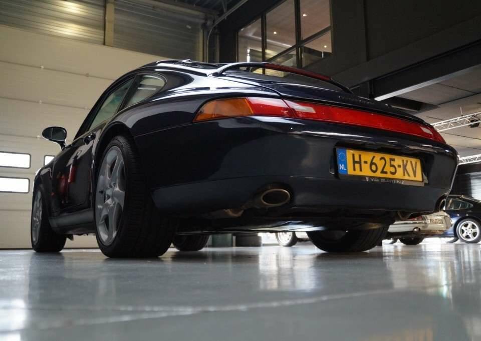 Image 38/50 de Porsche 911 Carrera (1995)