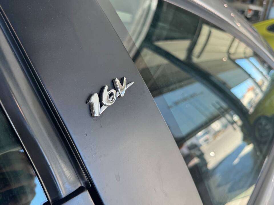 Immagine 16/21 di FIAT Coupé 1.8 16V (1997)