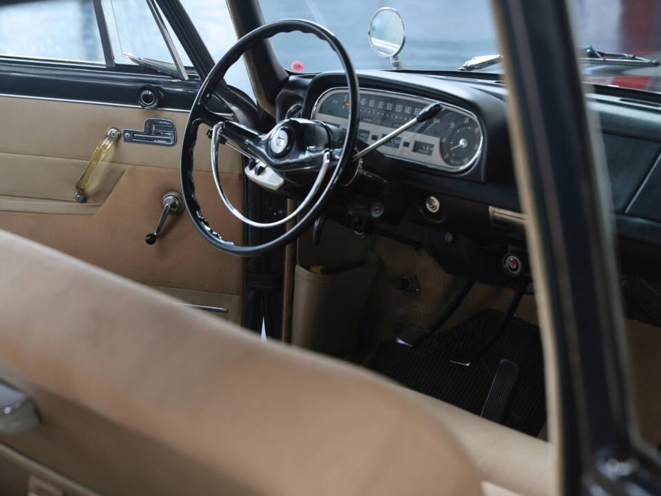 Image 25/50 of Lancia Flavia 1800 (1965)