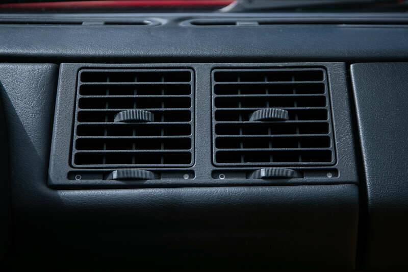 Image 42/50 of Ferrari 348 Spider (1994)